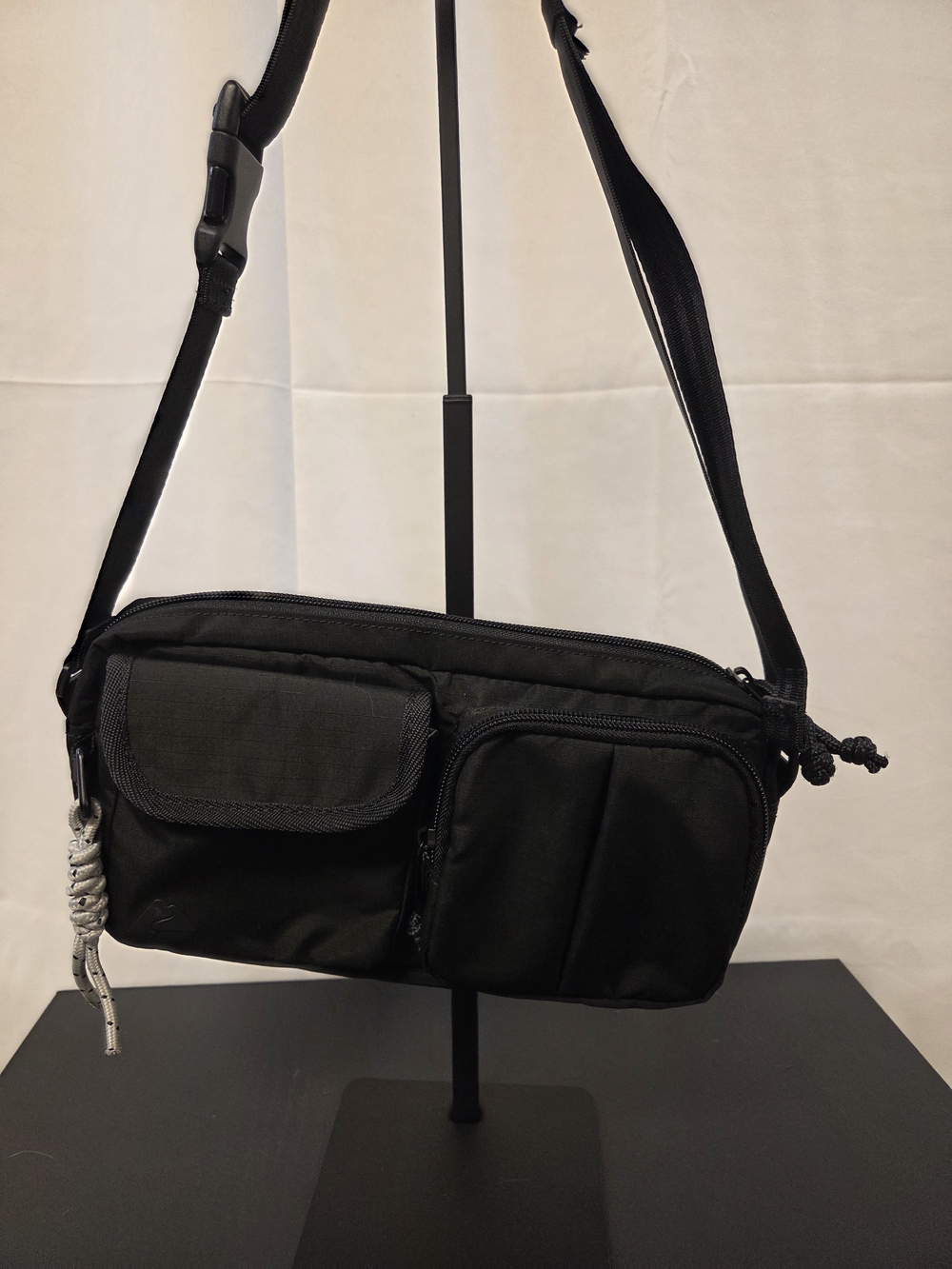 Ozark Trail Black Men's Messenger Crossbody Bag